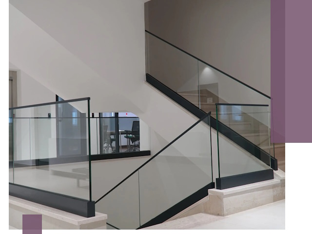 Стеклянные перила премиум-класса с установкой в Одинцове